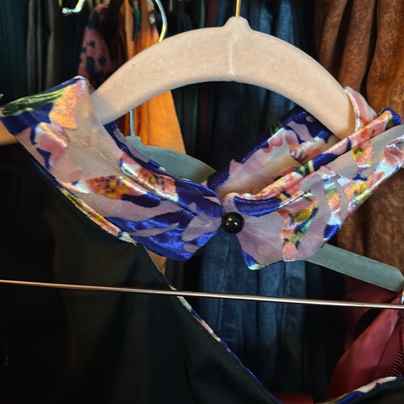 Floral One-Shoulder jumpsuit - Picture 4 of 6